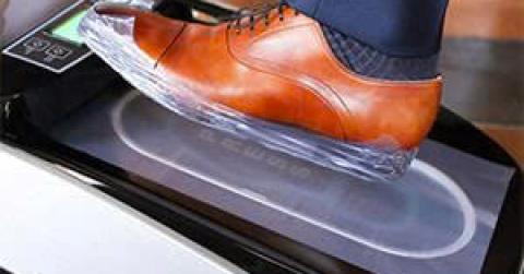 Máy Bọc Giày Tự Động Quen XT-46C Giải Pháp Hoàn Hảo Cho Nhà Mẫu Và Căn Hộ Mẫu Trong Bất Động Sản